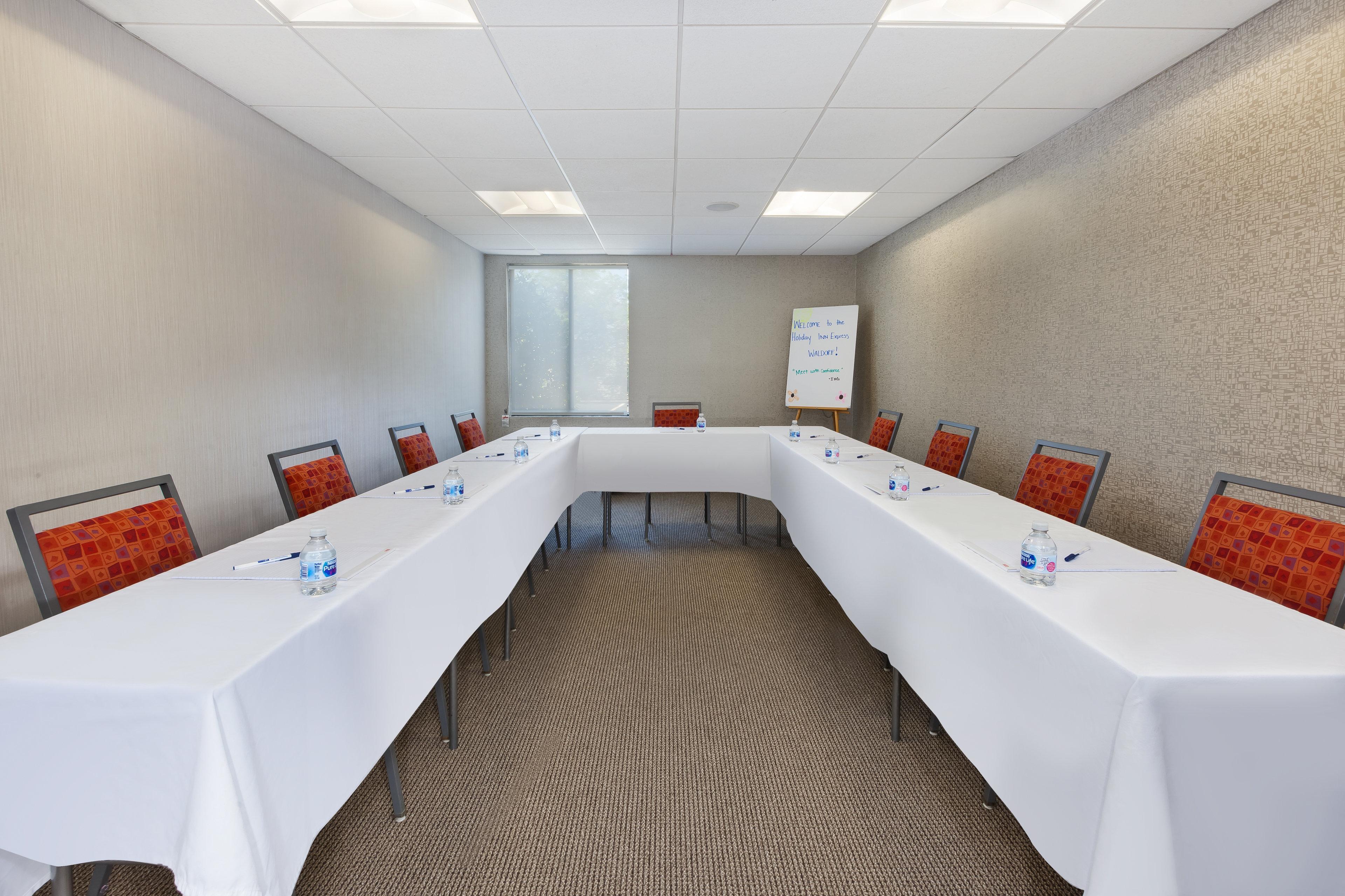 Holiday Inn Express - Waldorf By Ihg Exterior foto